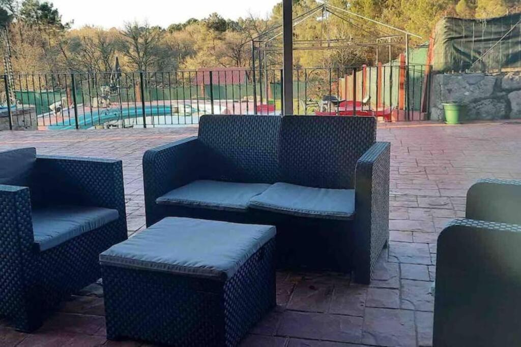 Alojamiento Entero Con Piscina Y Jardin. Оуренсе Екстериор снимка