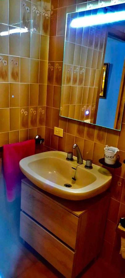 Alojamiento Entero Con Piscina Y Jardin. Оуренсе Екстериор снимка